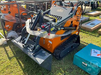 LANDHONOR LHR-ME380x2 Mini Skid Steer