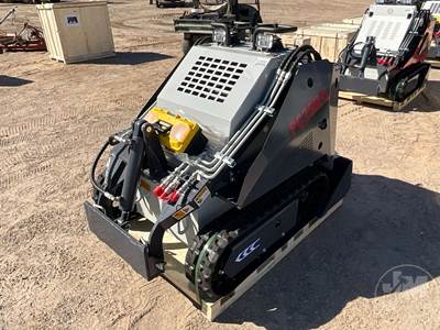 PC25M-5 Track Skid Steer