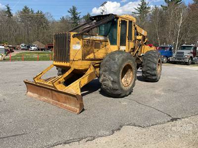 John Deere 748G Skidder