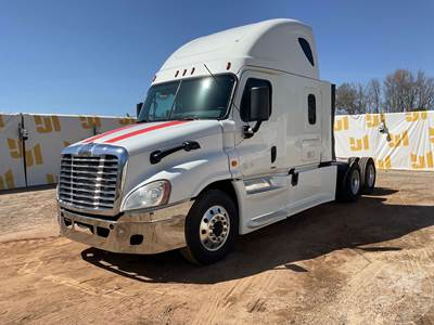 Freightliner Cascadia Sleeper Semi Truck