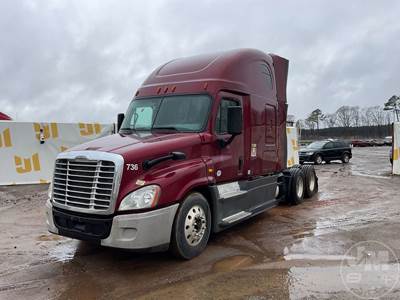 Freightliner Cascadia Sleeper Semi Truck