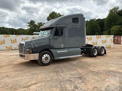 Freightliner Century Class 120 Sleeper Semi Truck