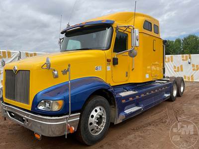 International 9400i Sleeper Semi Truck