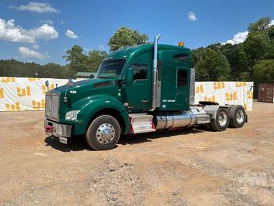 Kenworth T880 Sleeper Semi Truck