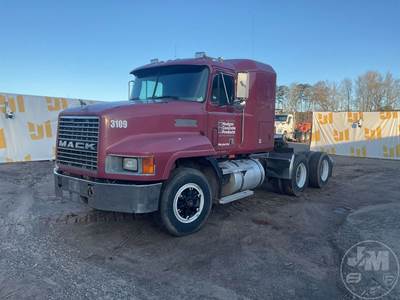 Mack CH Sleeper Semi Truck