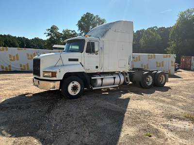 Mack CH Sleeper Semi Truck