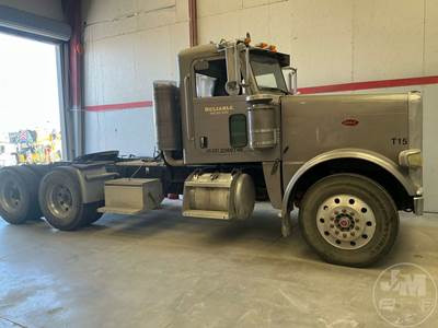 Peterbilt 388 Sleeper Semi Truck