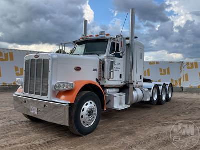 Peterbilt 388 Sleeper Semi Truck