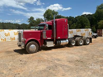 Peterbilt 389 Sleeper Semi Truck