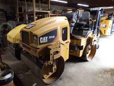 Caterpillar CB24B Smooth Drum Roller Compactor