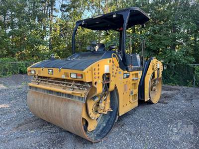 Caterpillar CB64B Smooth Drum Roller Compactor
