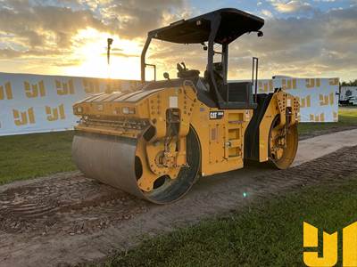 Caterpillar CB64B Smooth Drum Roller Compactor