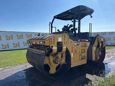 Caterpillar CB64B Smooth Drum Roller Compactor