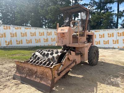 Caterpillar CP323 Smooth Drum Roller Compactor