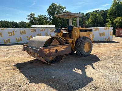 Caterpillar CS-563C Smooth Drum Roller Compactor