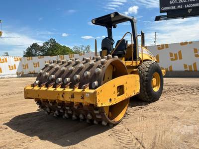 Caterpillar CS-563E Smooth Drum Roller Compactor