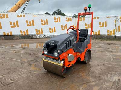 Hamm HD8VV Smooth Drum Roller Compactor