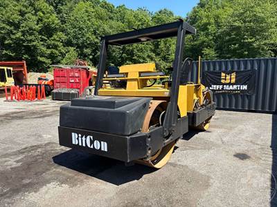 Hypac C 766 Smooth Drum Roller Compactor