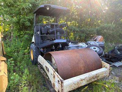 Ingersoll-Rand SL-77DV Smooth Drum Roller Compactor