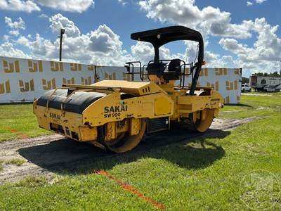 Sakai SW990 Smooth Drum Roller Compactor