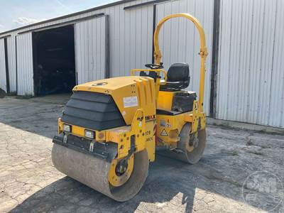 AR26 Smooth Drum Roller Compactor