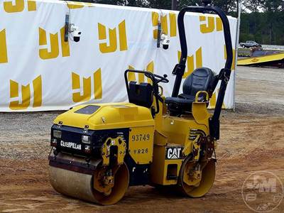 CB-114 Smooth Drum Roller Compactor