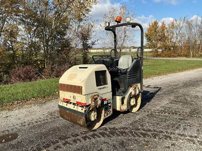 DD14S Smooth Drum Roller Compactor