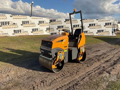 ST1200 Smooth Drum Roller Compactor