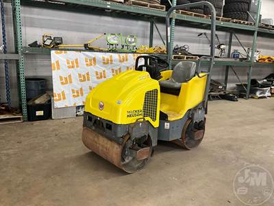Wacker Neuson RD12 Smooth Drum Roller Compactor