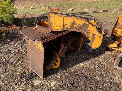 Trackless 1B Snow Removal Equipment