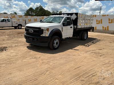 Ford F-450 XL Stake Bed Truck