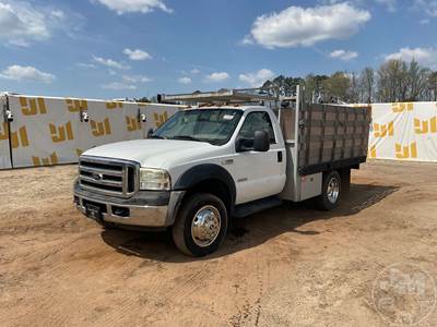 Ford F-450 XLT Stake Bed Truck
