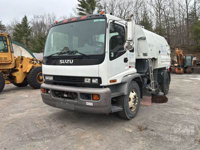Isuzu VT650 Sweeper Truck