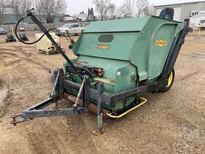 Bunton BTT PULL TYPE SWEEPER Sweeper