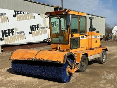 Rosco 4830 SWEEP PRO Sweeper