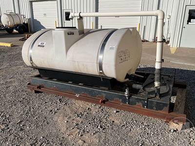 Tank, Poly Tank 400 Gallons Skid Mounted