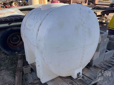 Tank, Poly Tank 330 Gallons