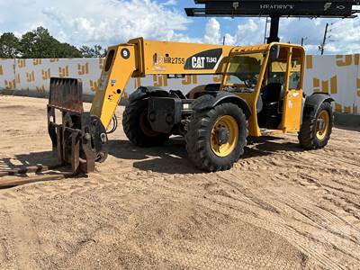 Caterpillar TL943 Telehandler
