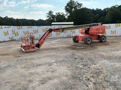 JLG 680SJ Telescopic Boom Lift