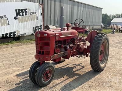 International FARMALL M Tractor