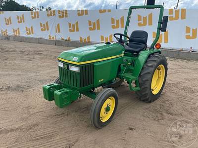 John Deere 3005 Tractor