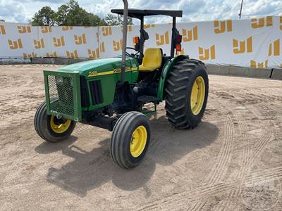 John Deere 5105 Tractor