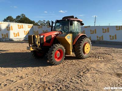 Kubota M5-111D Tractor