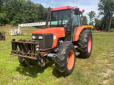 Kubota M95S Tractor