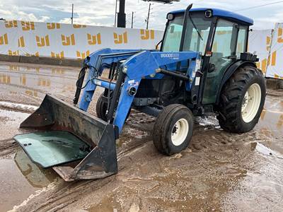 New Holland TN70D Tractor