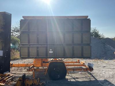 Addco DM1000 Traffic Control / Arrow / Message Board