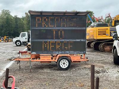 Display Solutions SUNRAY Traffic Control / Arrow / Message Board