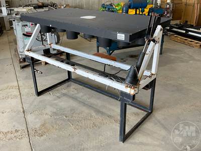 WANCO PICKUP TRUCK MOUNTED ARROW BOARD Traffic Control / Arrow / Message Board
