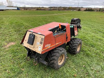 Ditch Witch 410SX Trencher