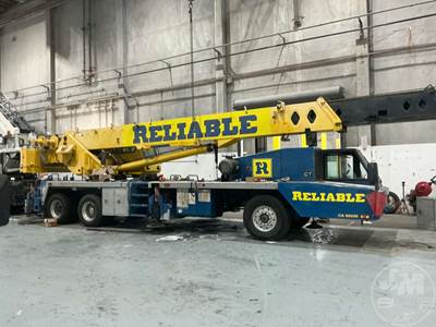 Link-Belt Truck-Mounted Boom / Crane